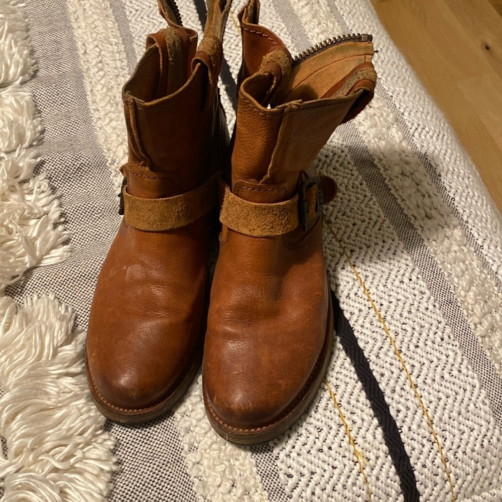 FRYE ankle boots